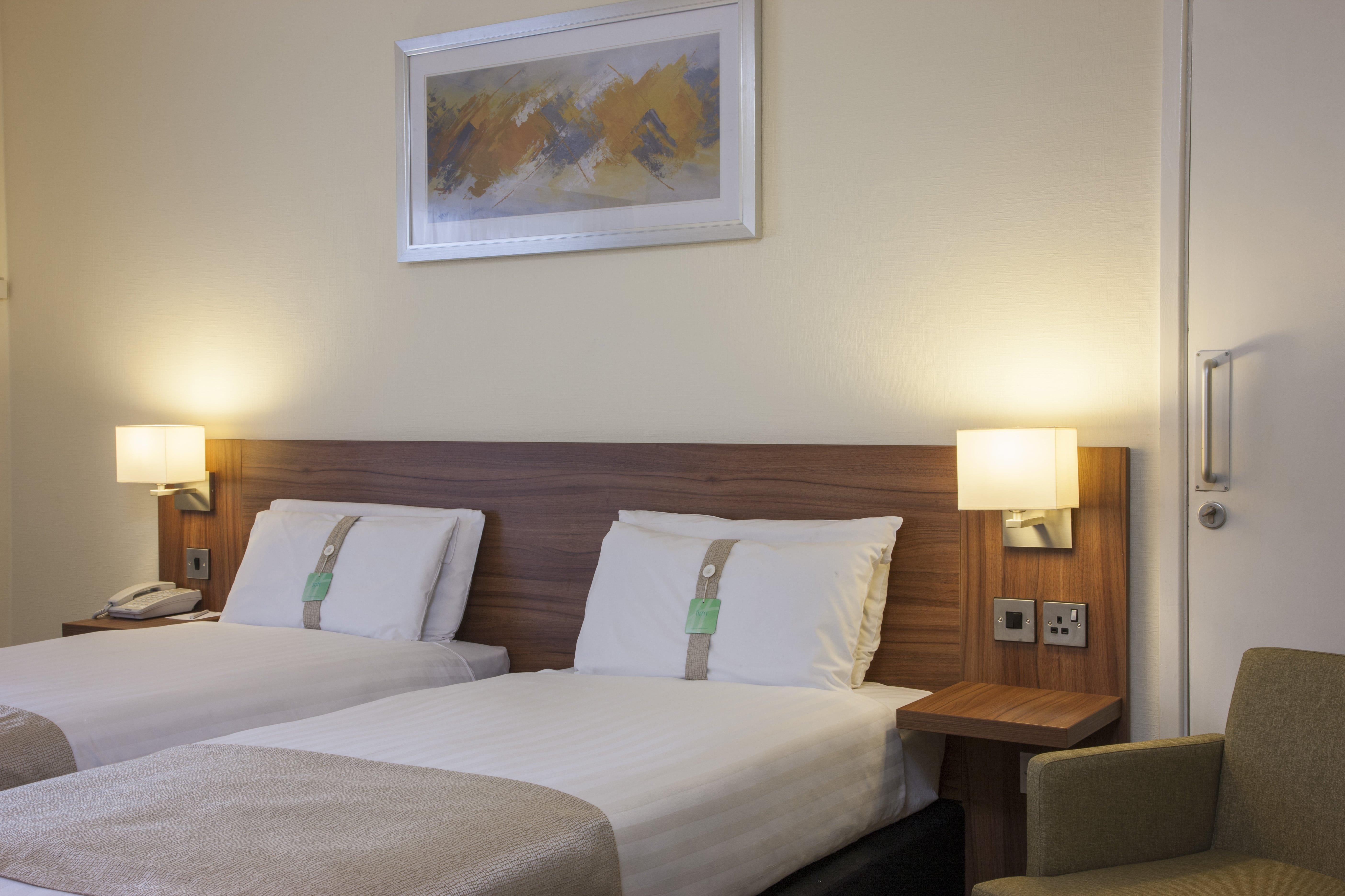 Holiday Inn Colchester By Ihg Εξωτερικό φωτογραφία