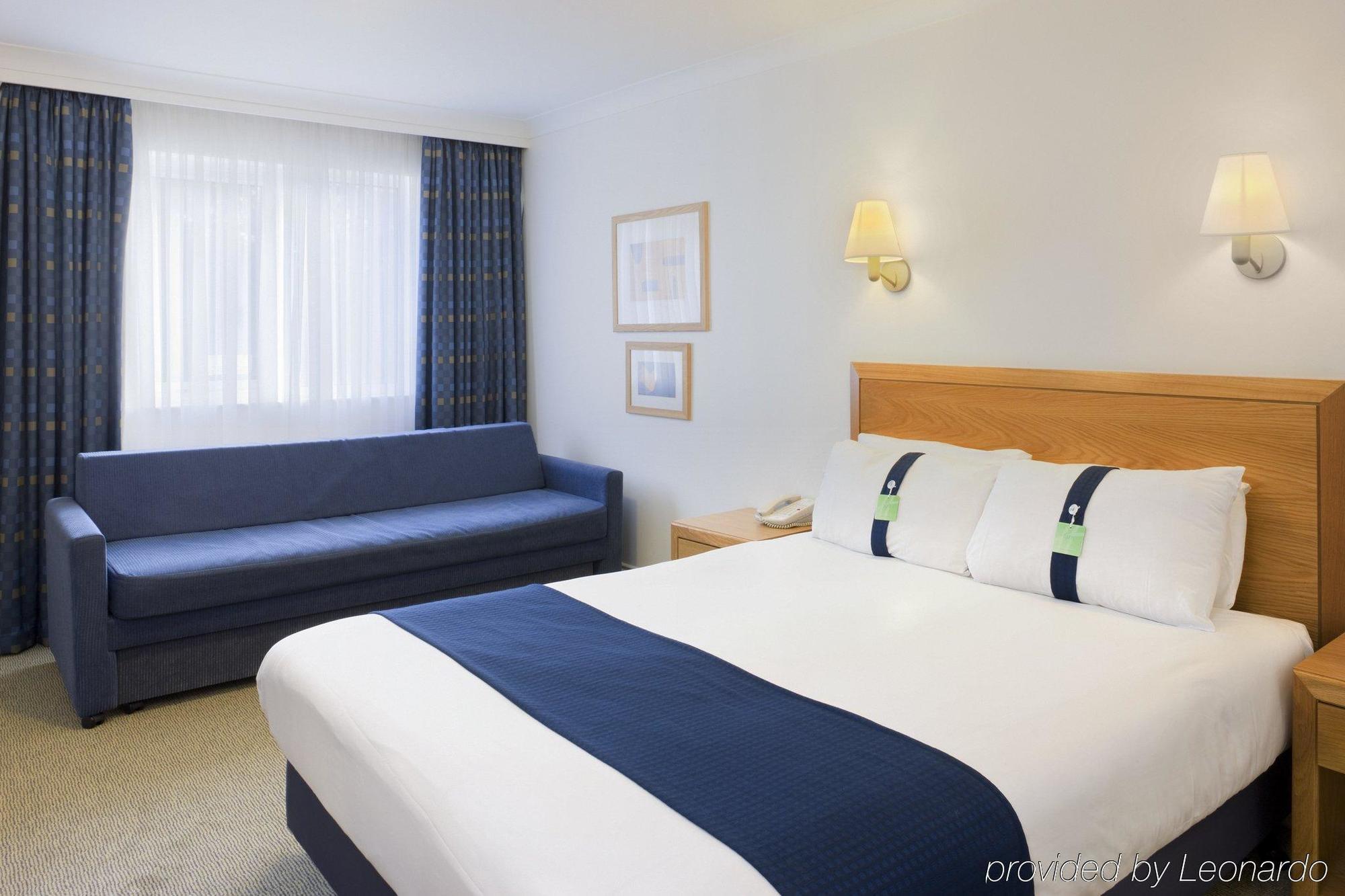 Holiday Inn Colchester By Ihg Εξωτερικό φωτογραφία